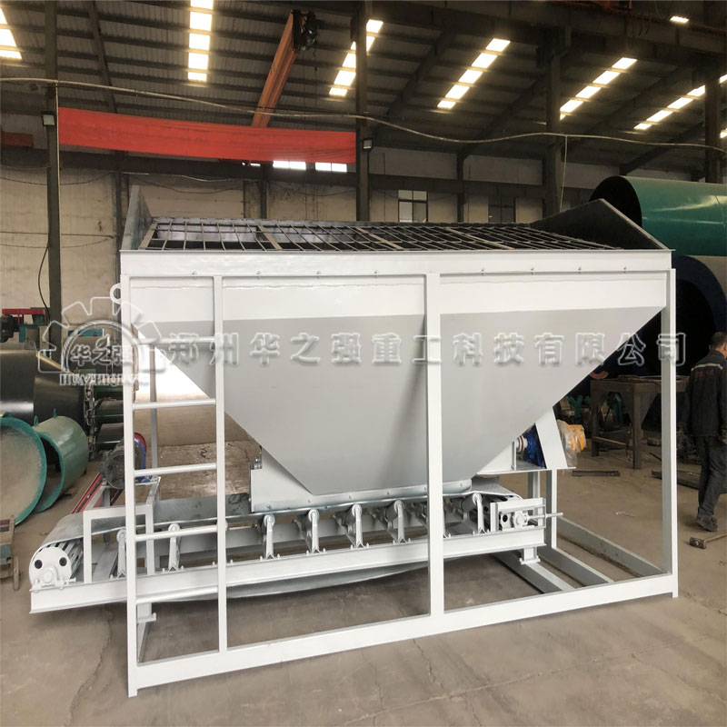 1677980342646349.jpg 鏟車(chē)料倉(cāng)-(2)(1).jpg