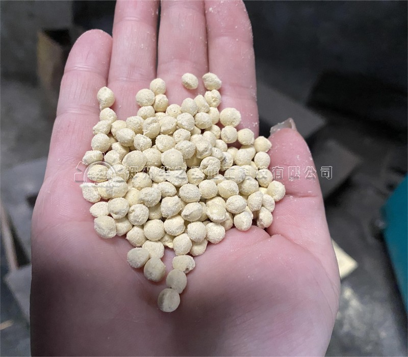 復合肥顆粒.jpg